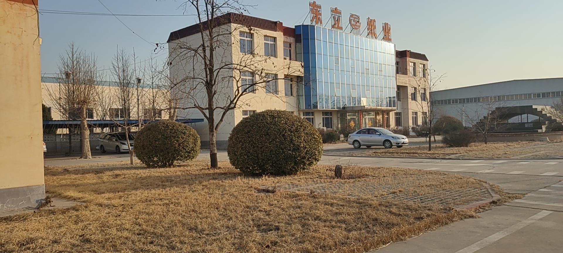  涿市京南经济开发区，有工厂占地106亩，交通便利，配套设施齐全。