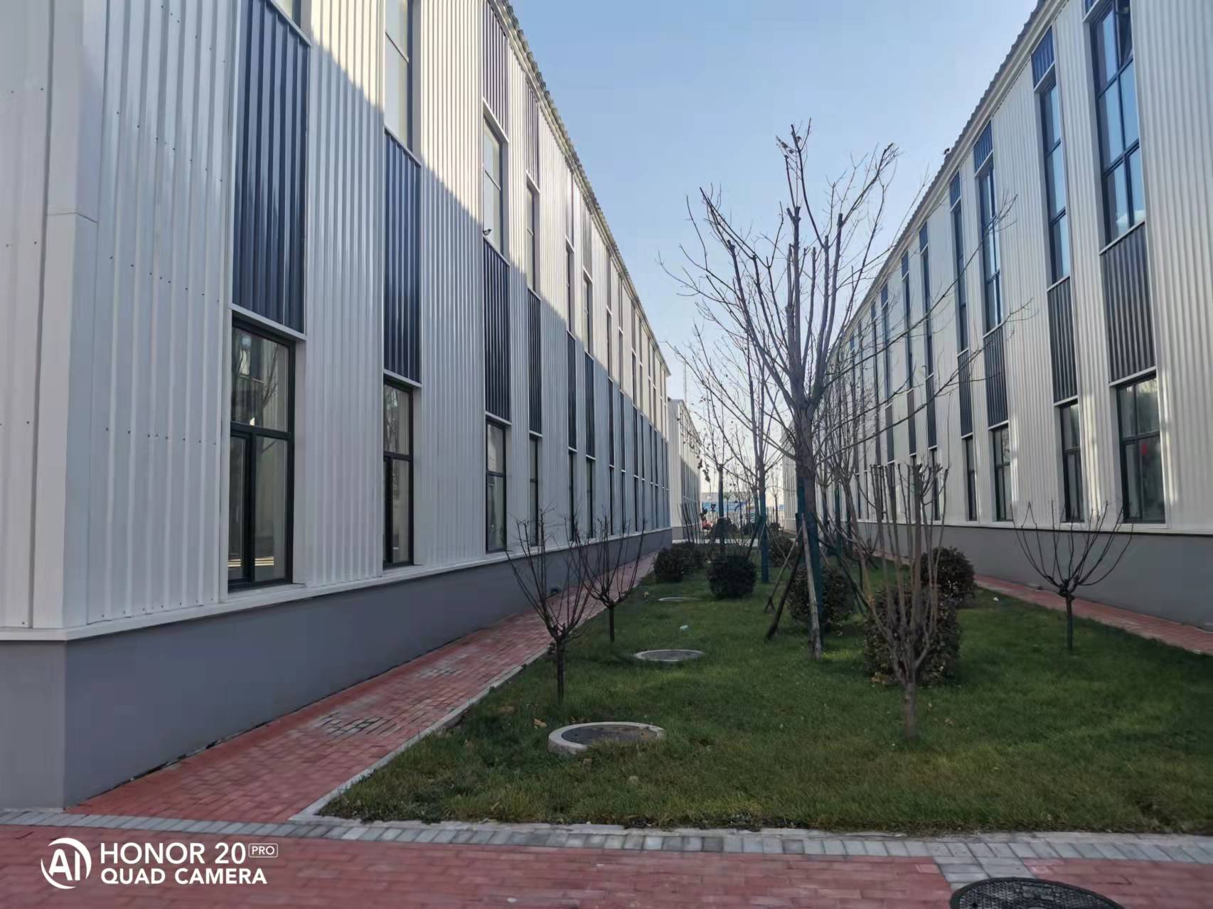  唐山高新技术开发区目前有30000㎡厂房租售，有招商政策。